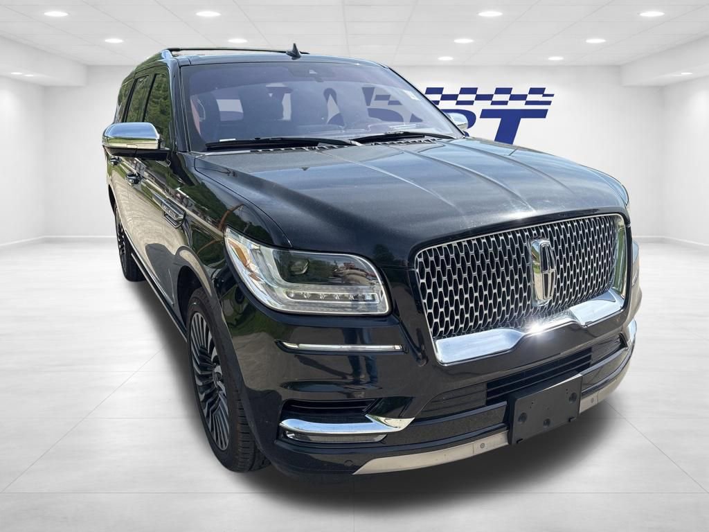 Used 2018 Lincoln Navigator Black Label w/ Cargo Package AWD/4WD image 4
