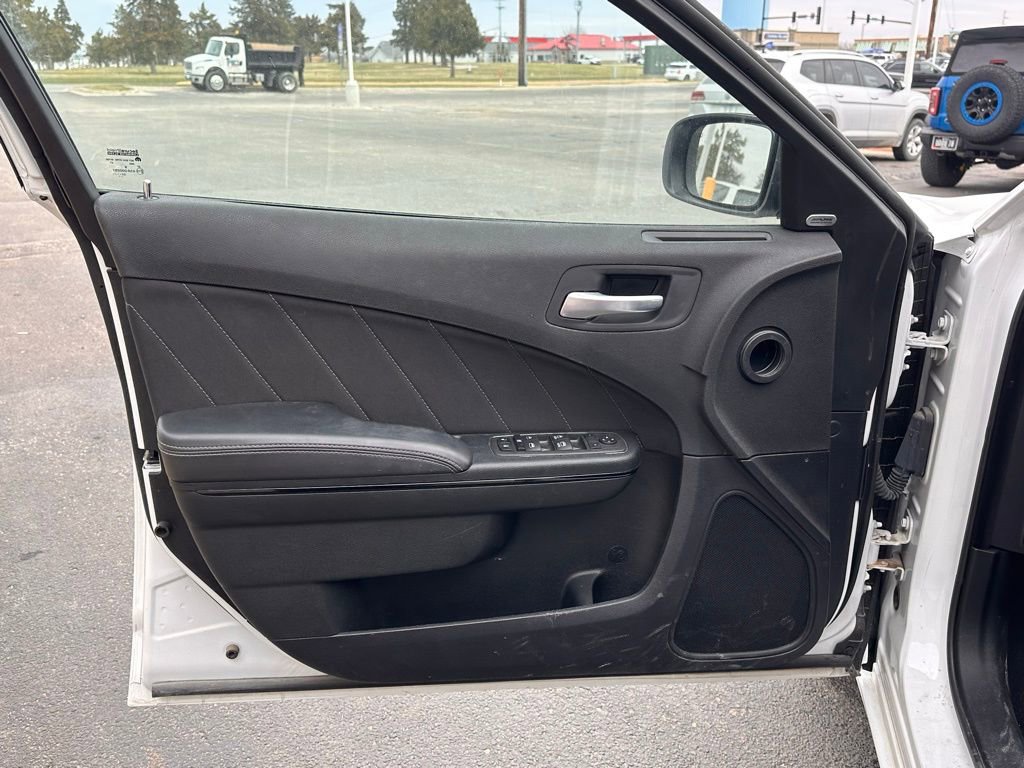 Used 2023 Dodge Charger SXT w/ Blacktop Package image 12