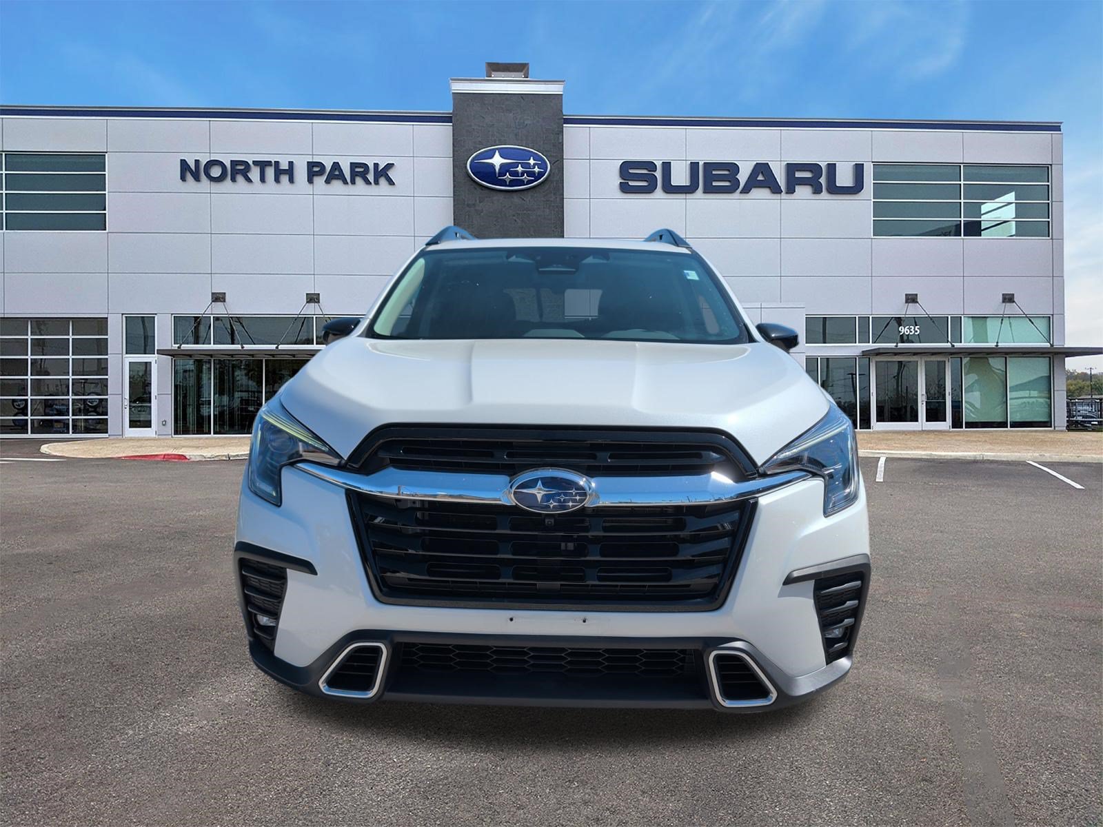 Used 2024 Subaru Ascent Touring AWD/4WD image 1