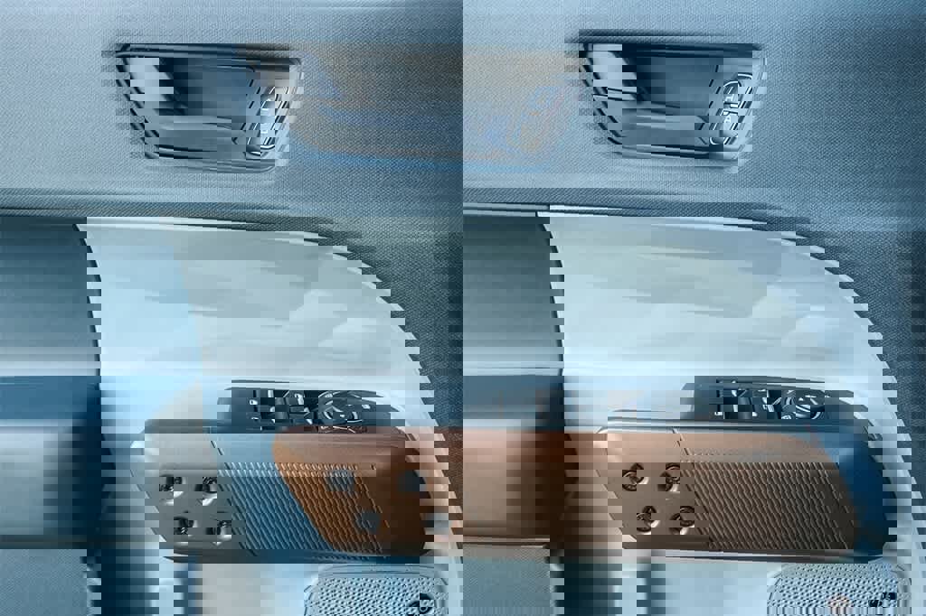 New 2024 Ford Maverick Lariat w/ 4K Tow Package image 21