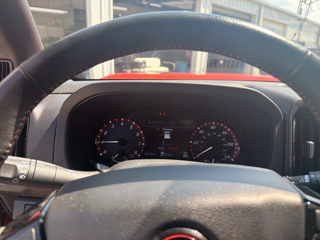 Used 2025 Nissan Frontier PRO-4X w/ Pro Convenience Package AWD/4WD image 18