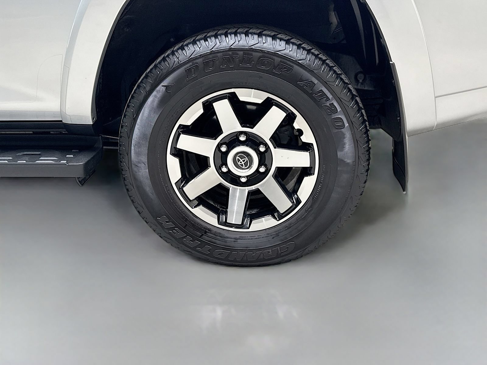 Used 2024 Toyota 4Runner TRD Off-Road Premium AWD/4WD image 33