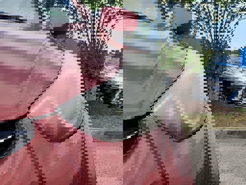 Used 2012 Hyundai Elantra GLS w/ Preferred Pkg 3 FWD image 10