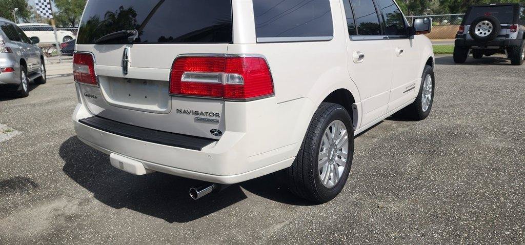Used 2012 Lincoln Navigator 2WD image 13