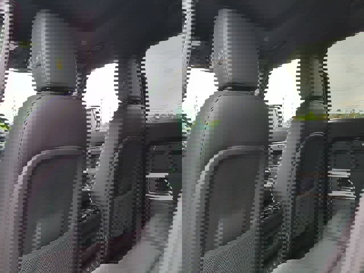 Used 2023 Land Rover Defender 110 S image 17