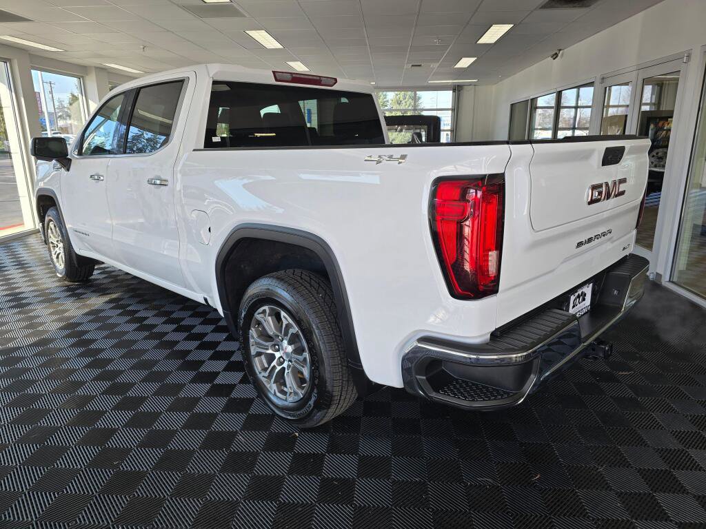 Used 2025 GMC Sierra 1500 SLT image 5