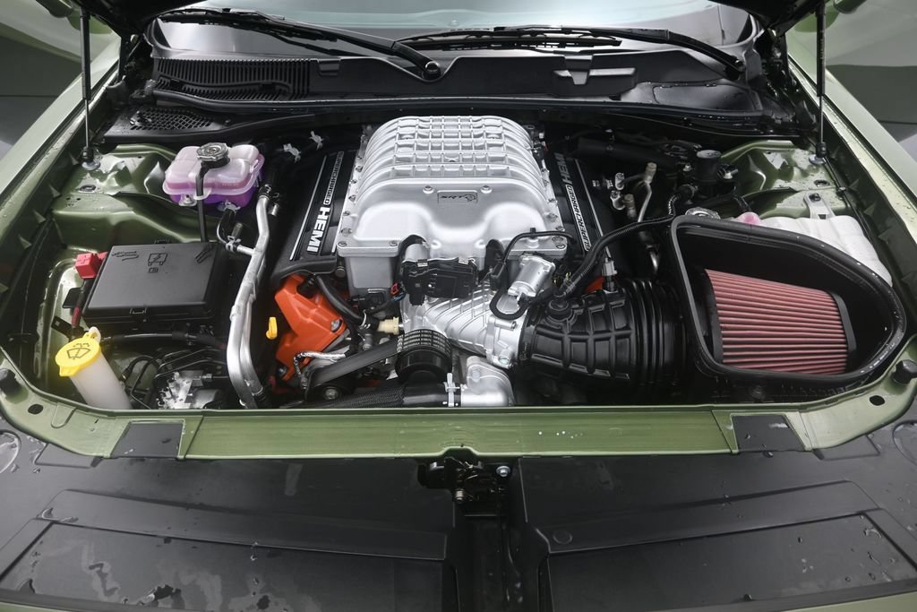 Used 2022 Dodge Challenger SRT Hellcat w/ Plus Package RWD image 11