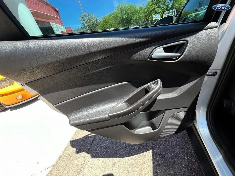 Used 2014 Ford Focus SE FWD image 13
