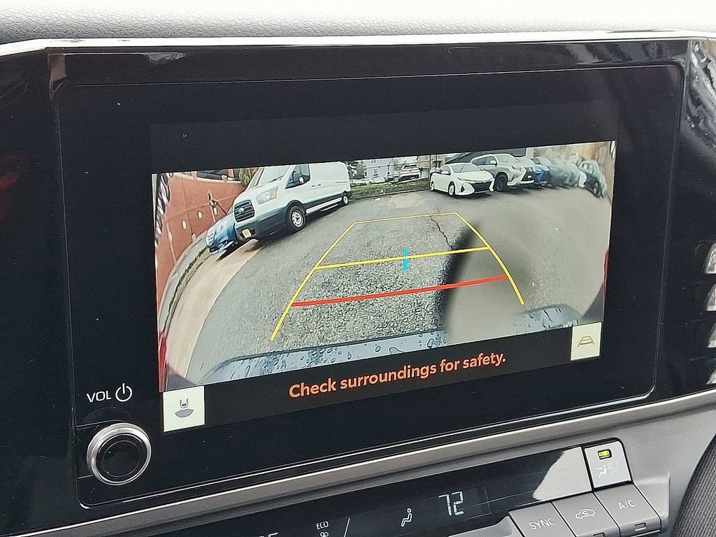 Used 2025 Toyota Camry LE FWD image 18