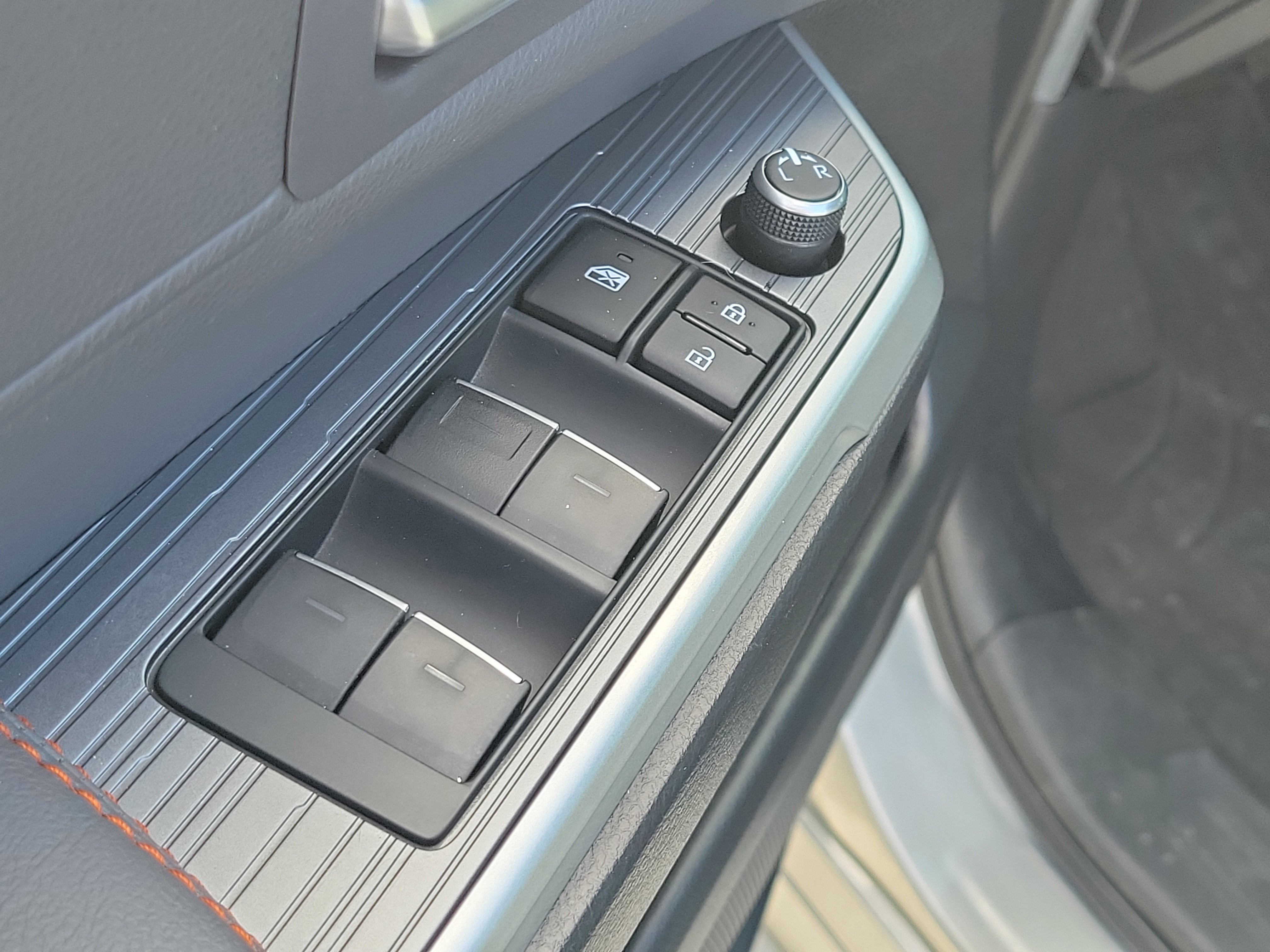 Used 2023 Toyota Sienna XSE w/ XSE Plus Package image 24