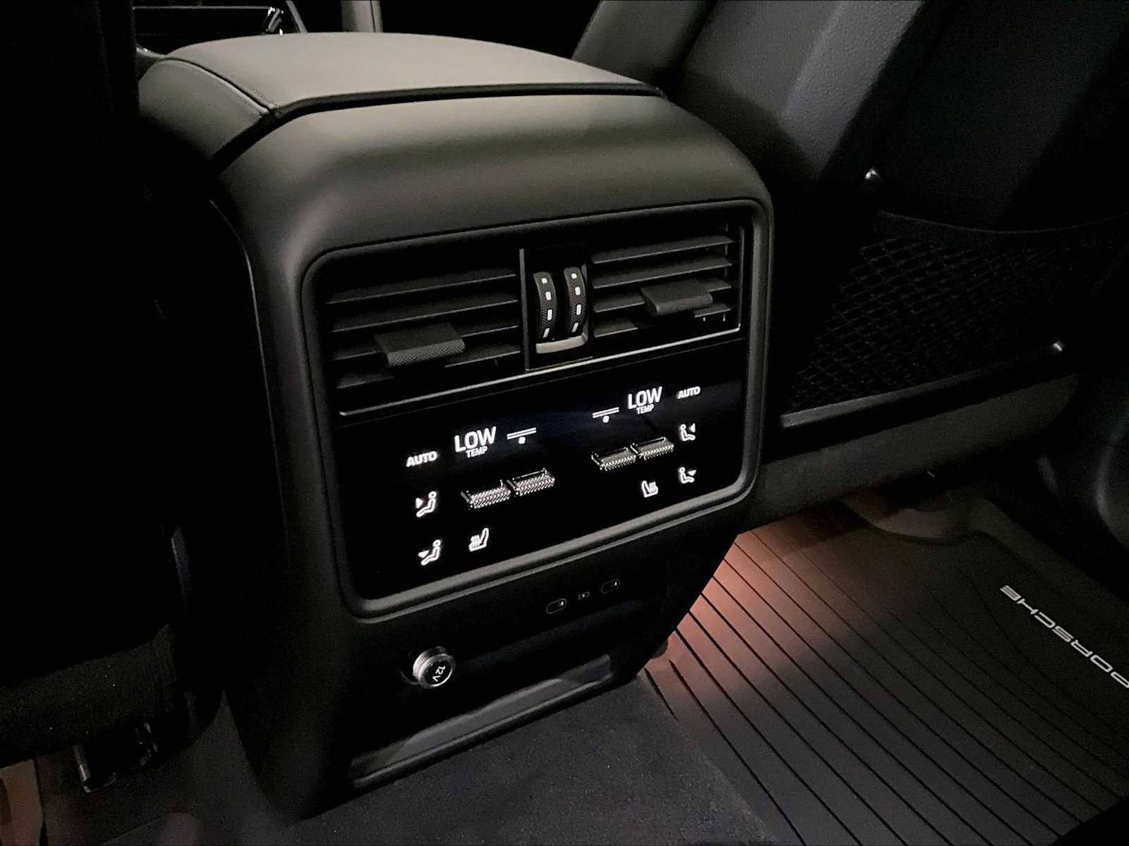 New 2026 Porsche Cayenne GTS AWD/4WD image 27