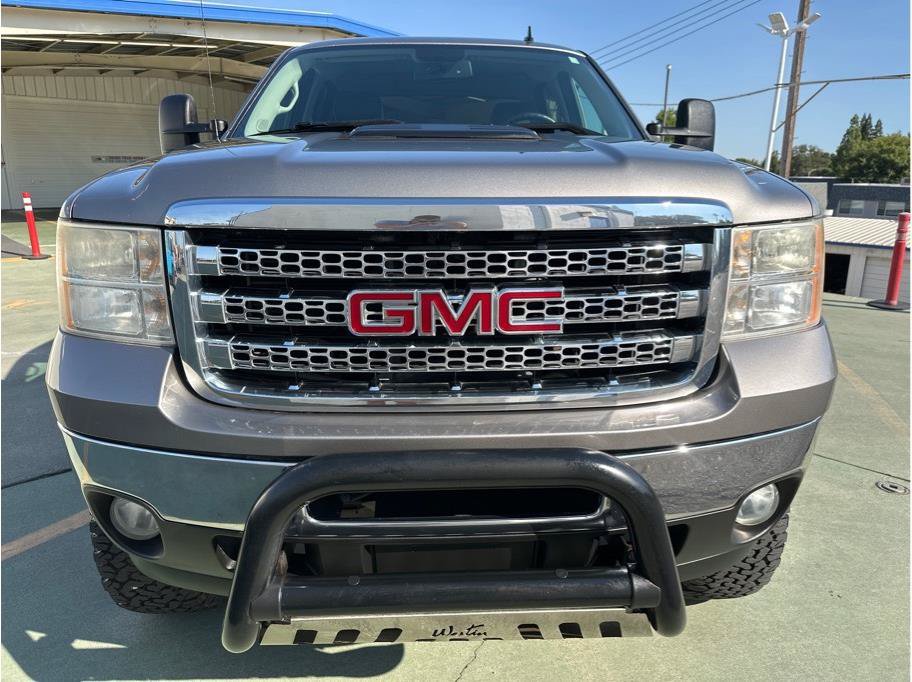 Used 2013 GMC Sierra 2500 SLE w/ SLE Preferred Package AWD/4WD image 4