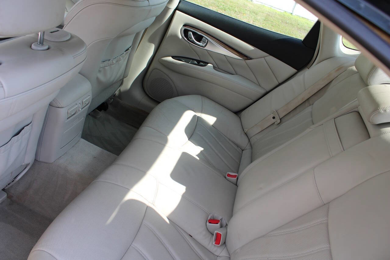 Used 2011 INFINITI M37 x w/ Deluxe Touring Pkg image 33