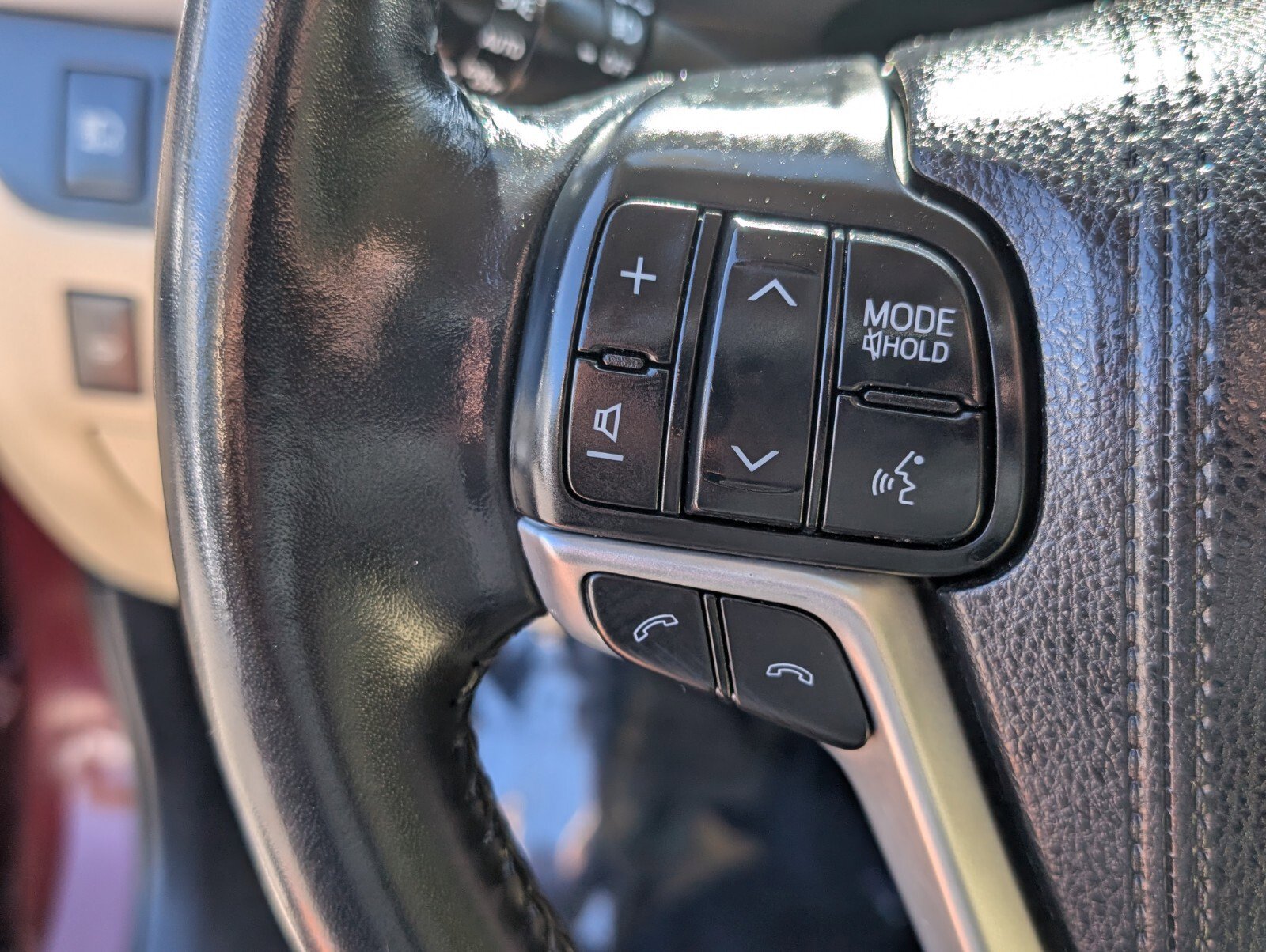 Used 2018 Toyota Highlander XLE image 35