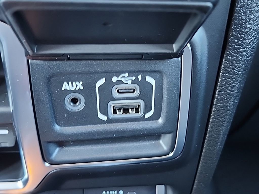 New 2026 Jeep Wrangler Unlimited Rubicon AWD/4WD image 28