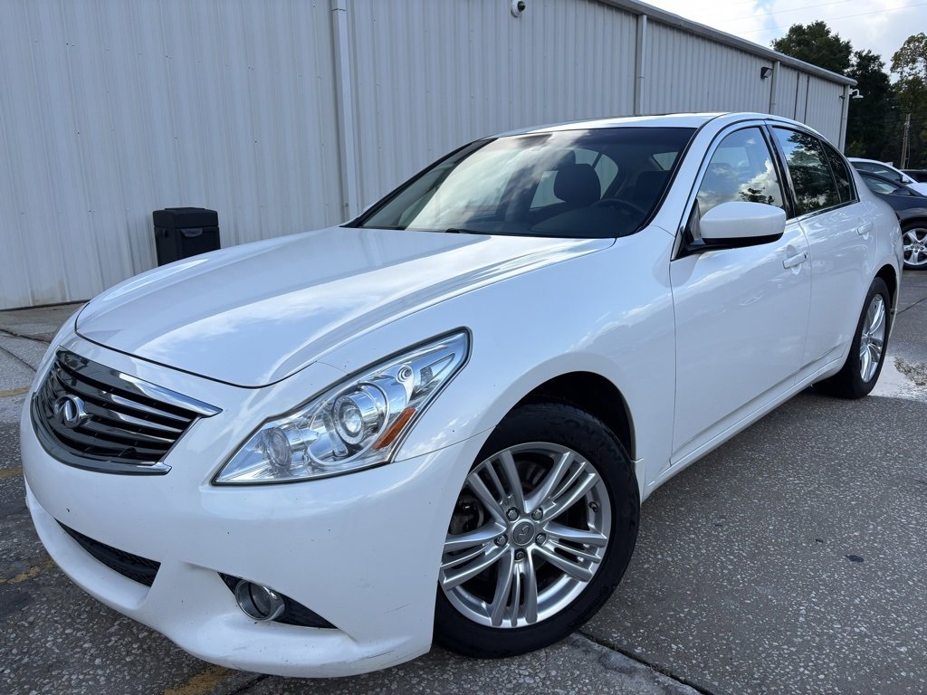 Used 2013 INFINITI G37 x w/ Premium Pkg