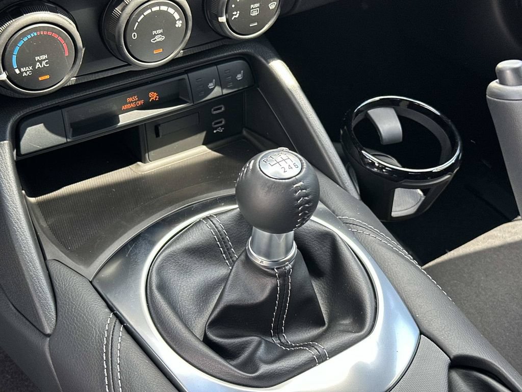 New 2026 MAZDA MX-5 Miata Club w/ Interior Package RWD image 13
