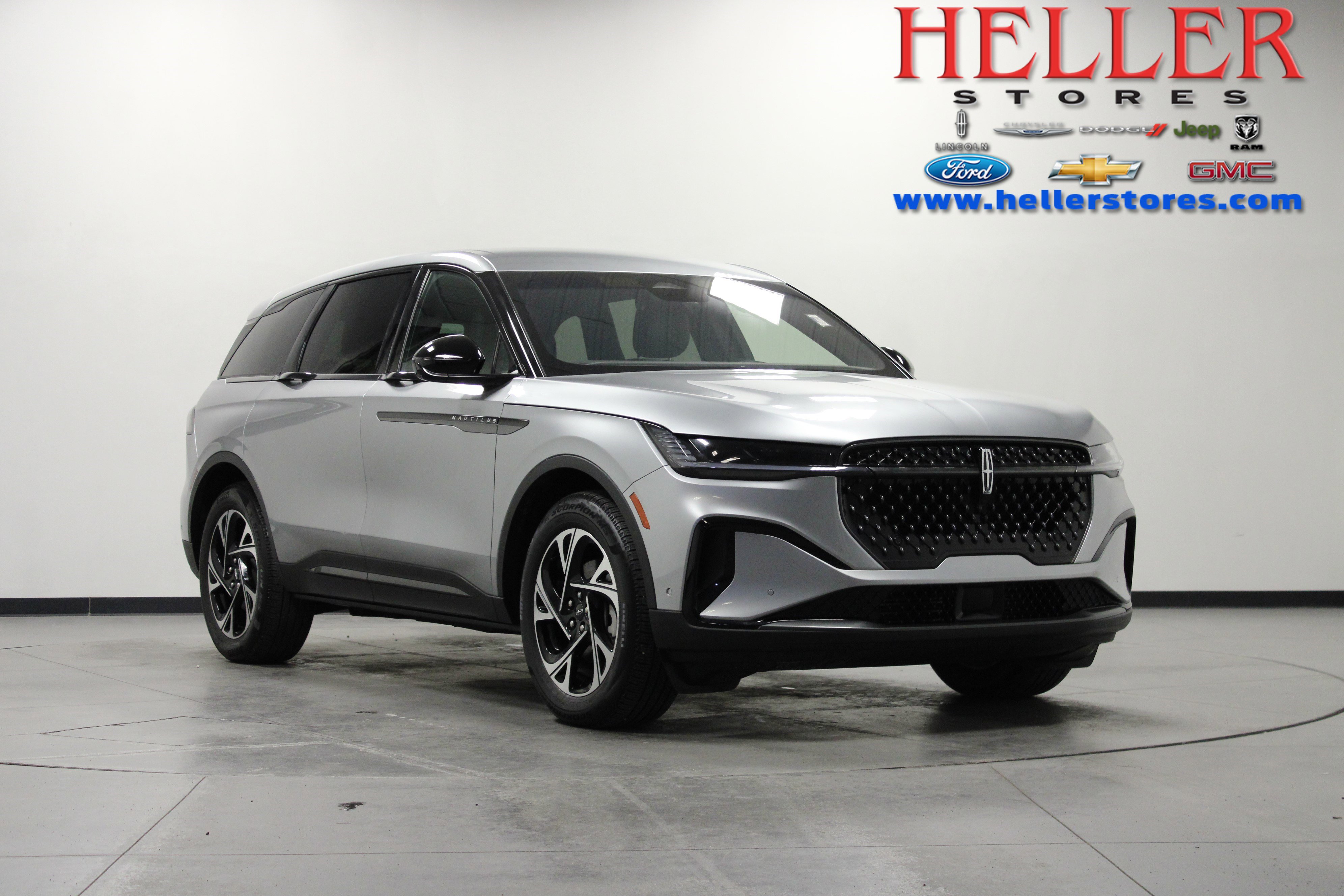 Used 2024 Lincoln Nautilus Premier w/ Jet Appearance Package AWD/4WD image 1
