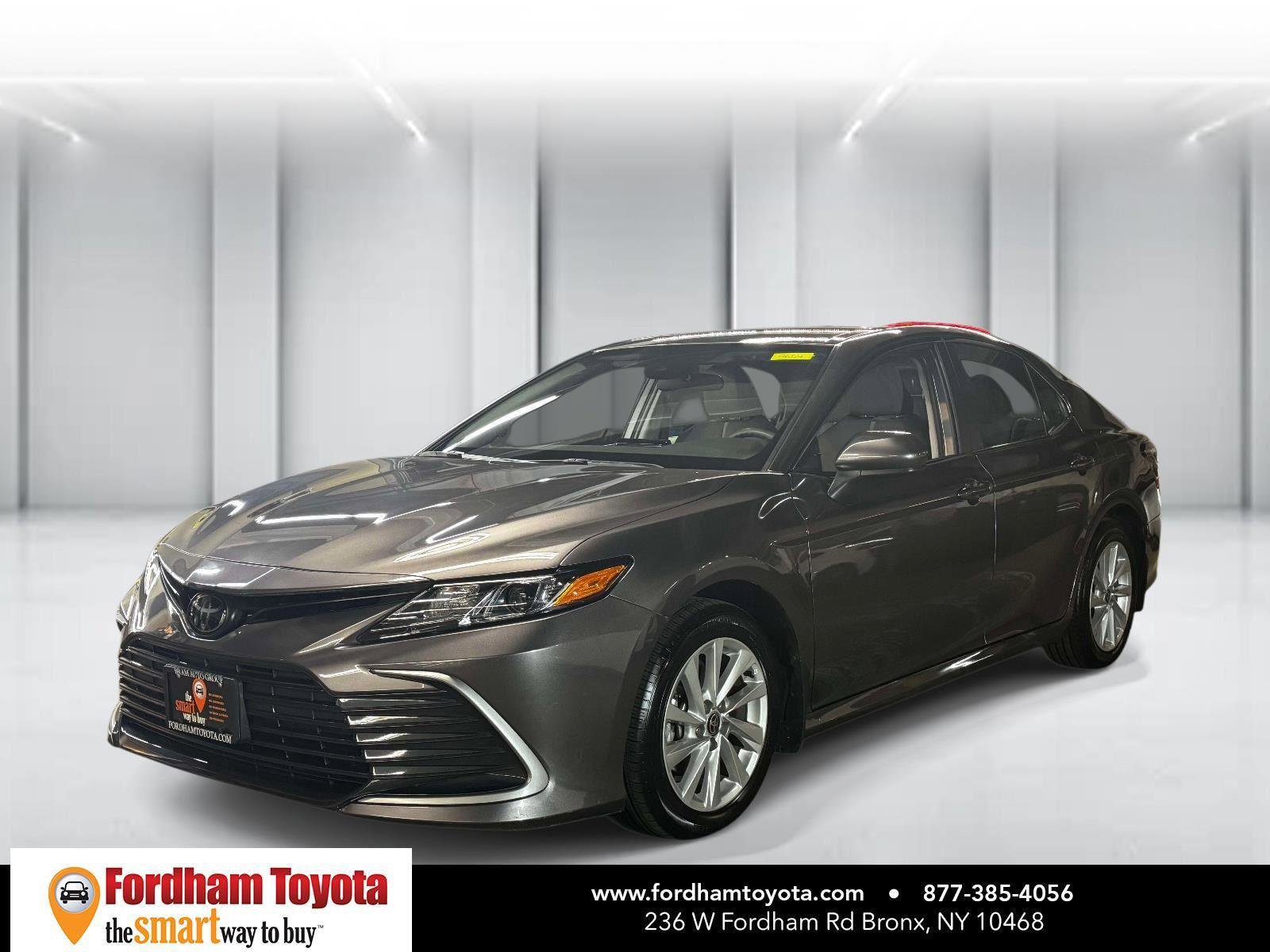 Used 2023 Toyota Camry LE AWD/4WD image 4