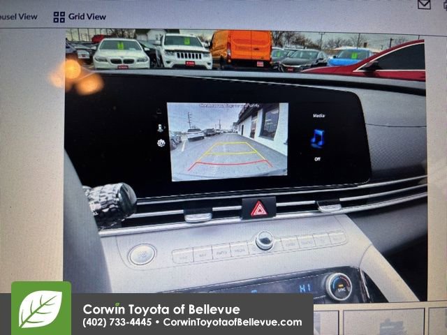 Used 2025 Hyundai Elantra Limited image 8