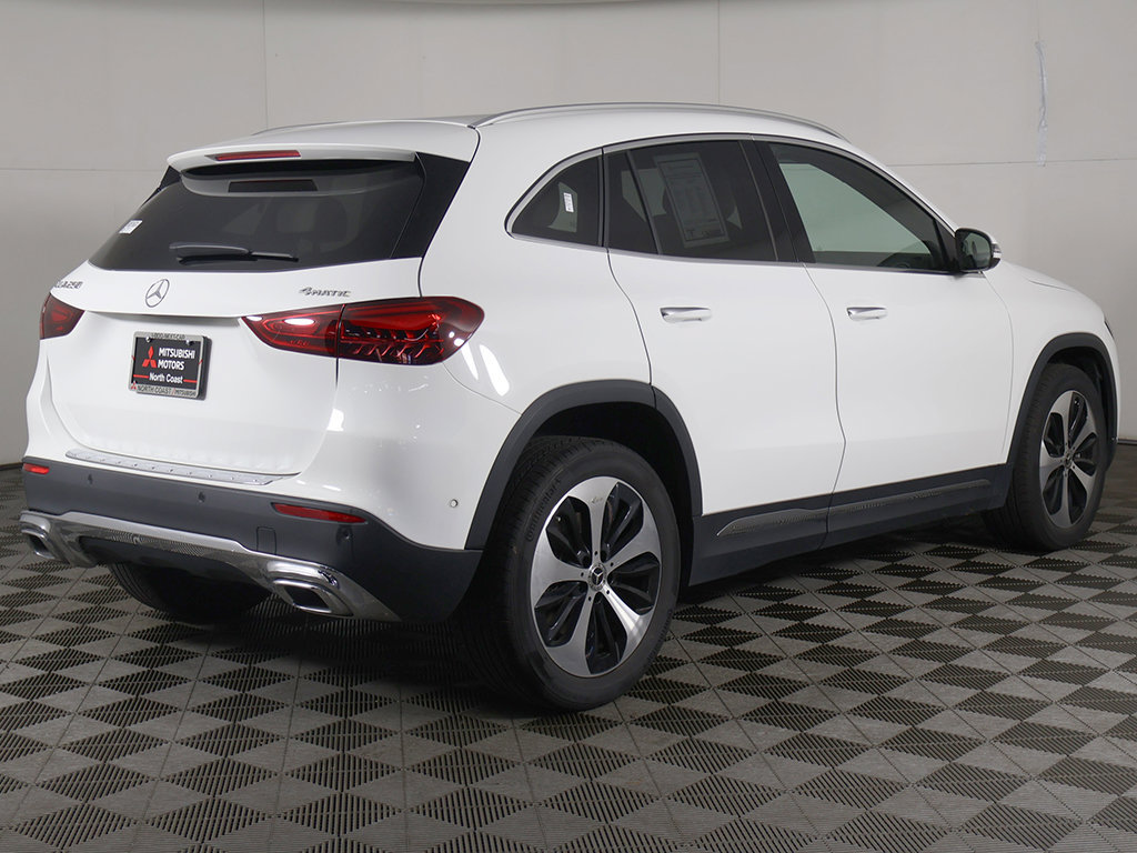 Used 2024 Mercedes-Benz GLA 250 4MATIC w/ Winter Heating Package image 8