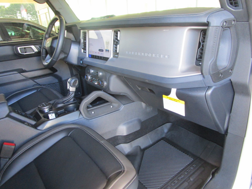 Used 2026 Ford Bronco Outer Banks w/ Sasquatch Package AWD/4WD image 31