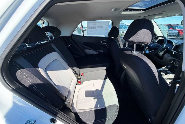 New 2026 Hyundai Venue SEL FWD image 25