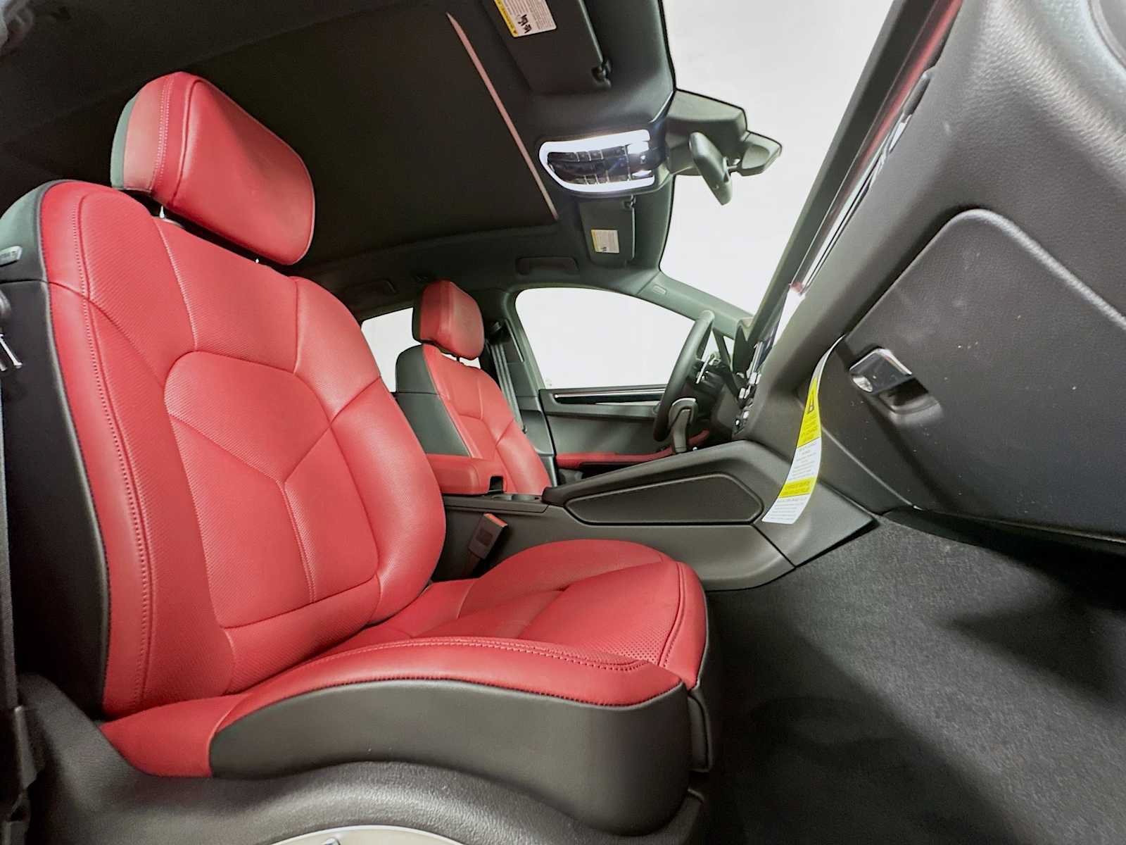 New 2026 Porsche Macan AWD/4WD image 29