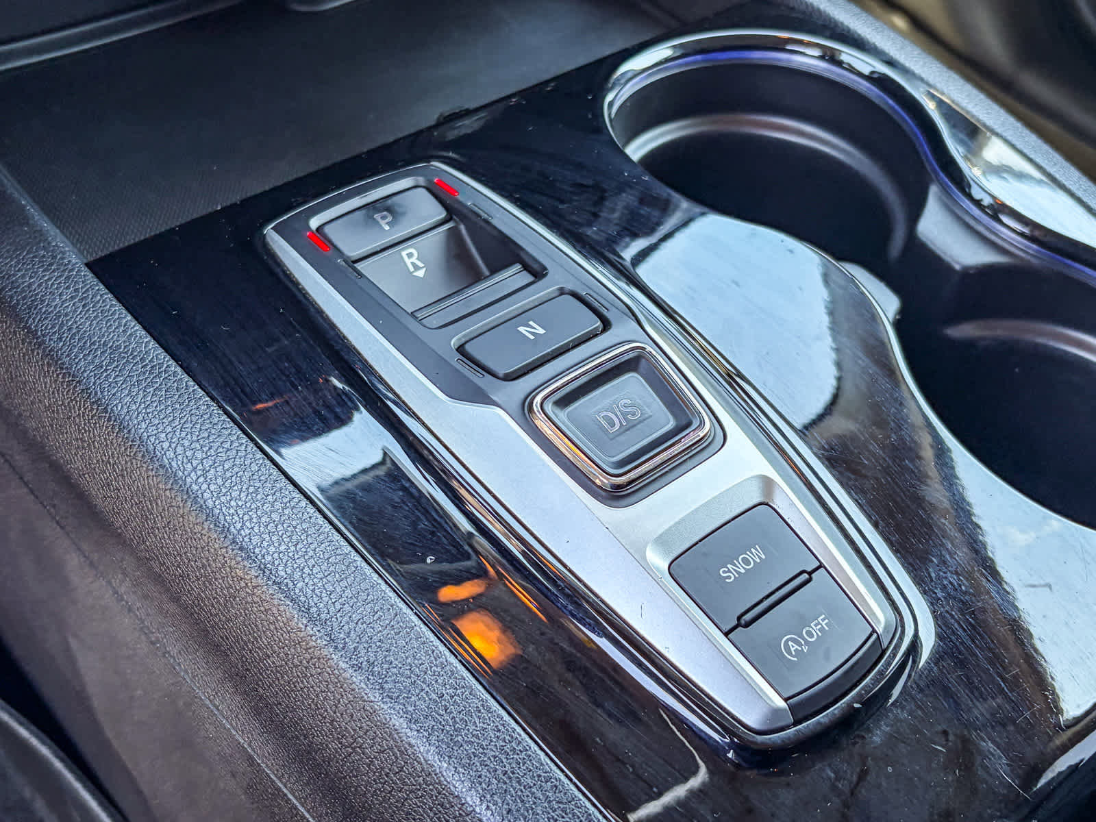 Used 2018 Honda Pilot Touring image 19