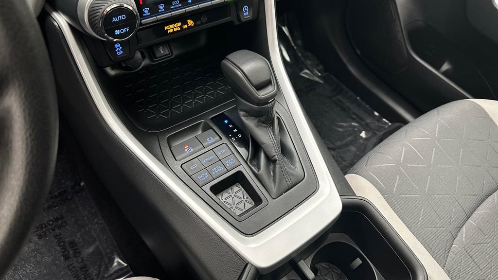 Certified 2022 Toyota RAV4 XLE w/ Convenience Package image 14