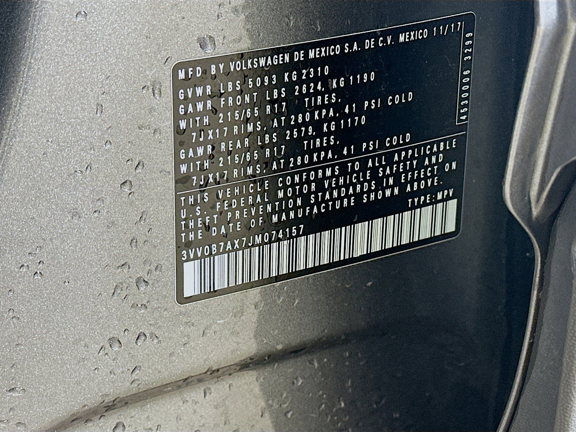 Used 2018 Volkswagen Tiguan S image 41