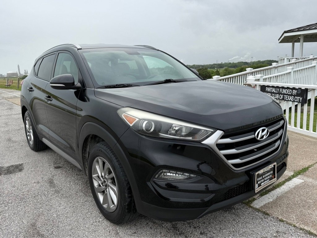 Used 2017 Hyundai Tucson SE Plus w/ Cargo Package AWD/4WD image 3