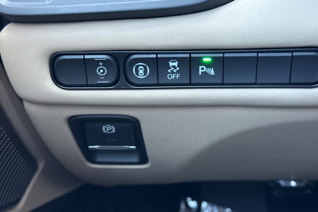 Certified 2025 Acura TLX w/ Technology Package image 34