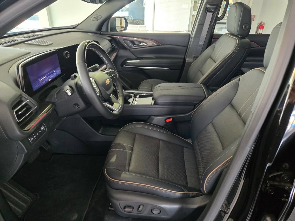 Certified 2025 Chevrolet Traverse High Country w/ LPO, Floor Liner Package AWD/4WD image 23