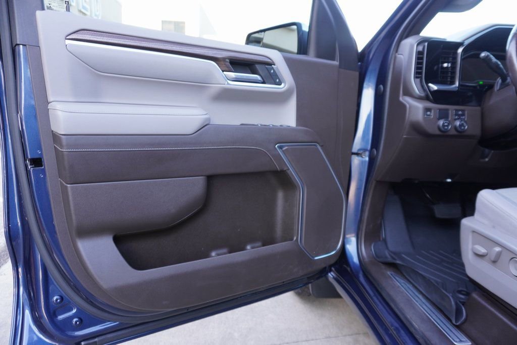 Used 2023 Chevrolet Silverado 1500 LT w/ Protection Package image 8