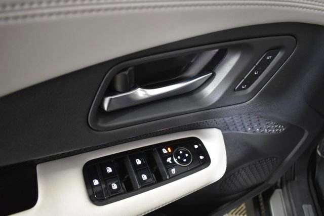 Used 2024 Nissan Ariya AWD image 8