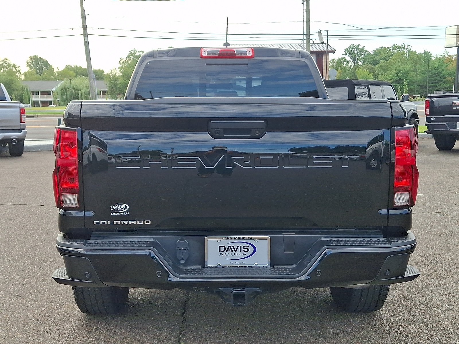 Used 2024 Chevrolet Colorado Trail Boss w/ Advanced Trailering Package AWD/4WD image 5