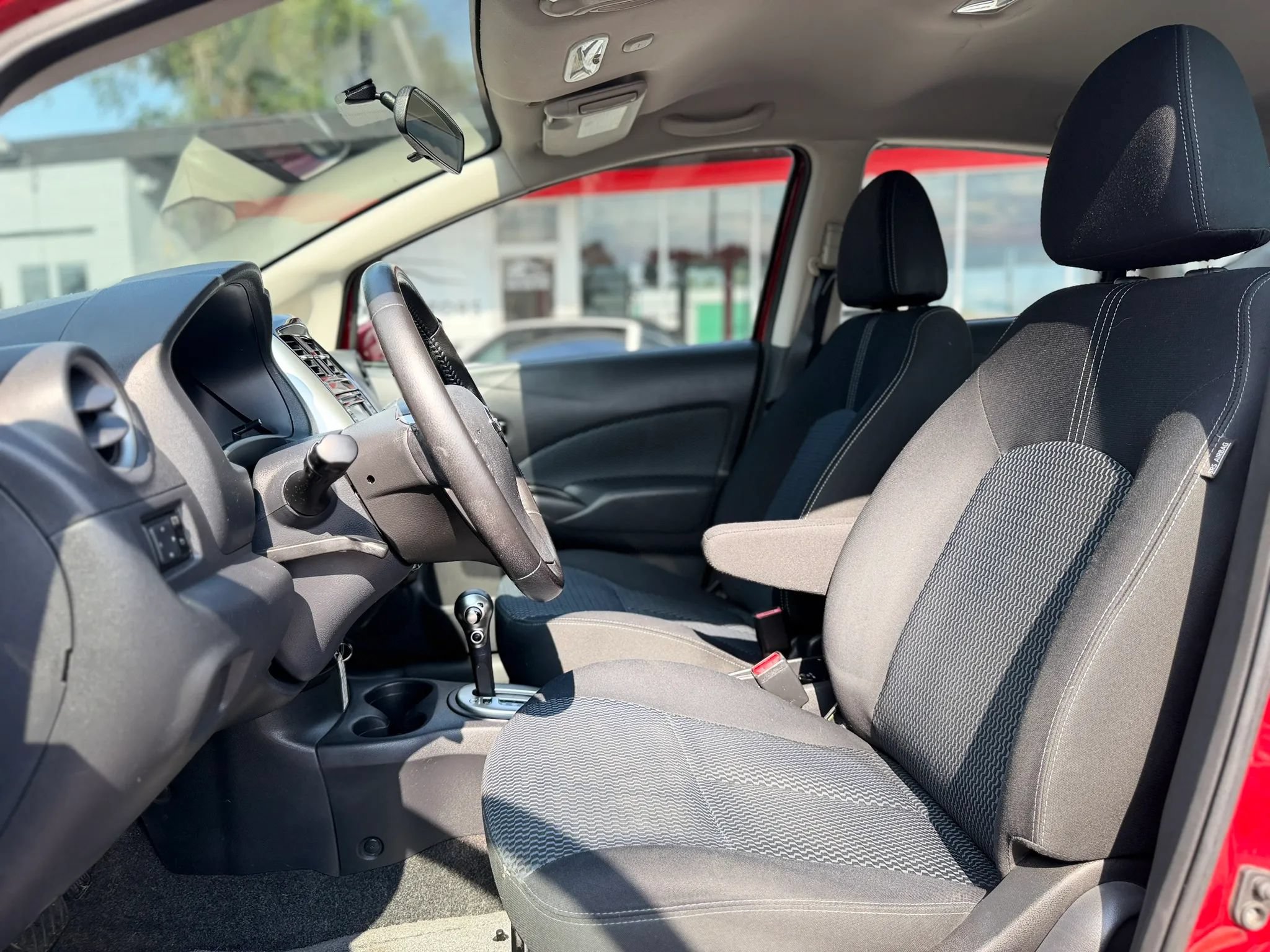 Used 2015 Nissan Versa Note FWD image 9