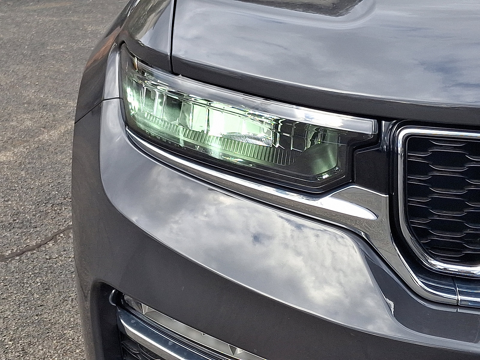 New 2025 Jeep Grand Cherokee Limited image 9