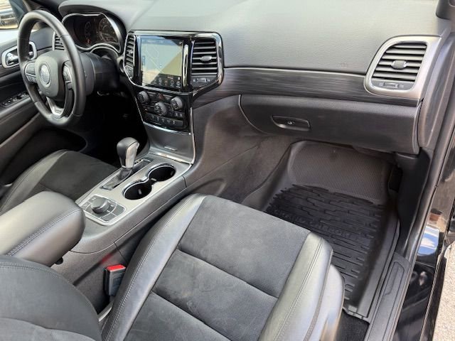 Used 2022 Jeep Grand Cherokee Laredo X image 14