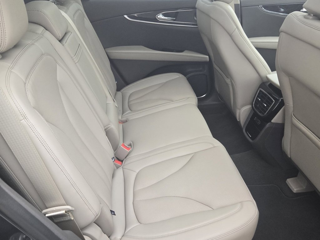 Certified 2023 Lincoln Nautilus Reserve image 39