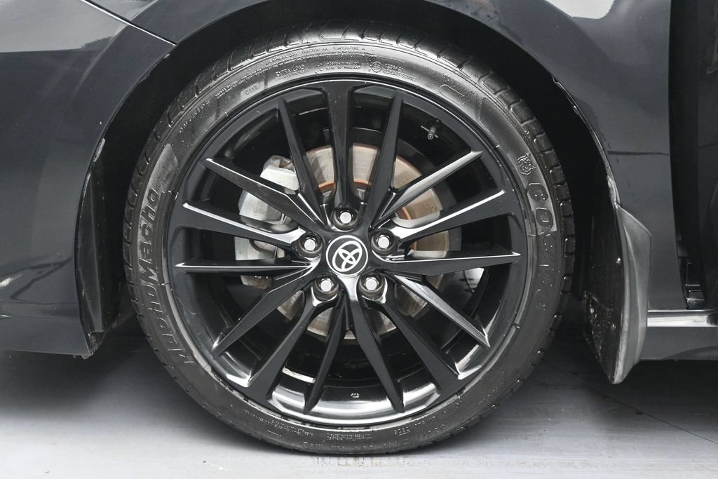 Used 2022 Toyota Camry XSE FWD image 12