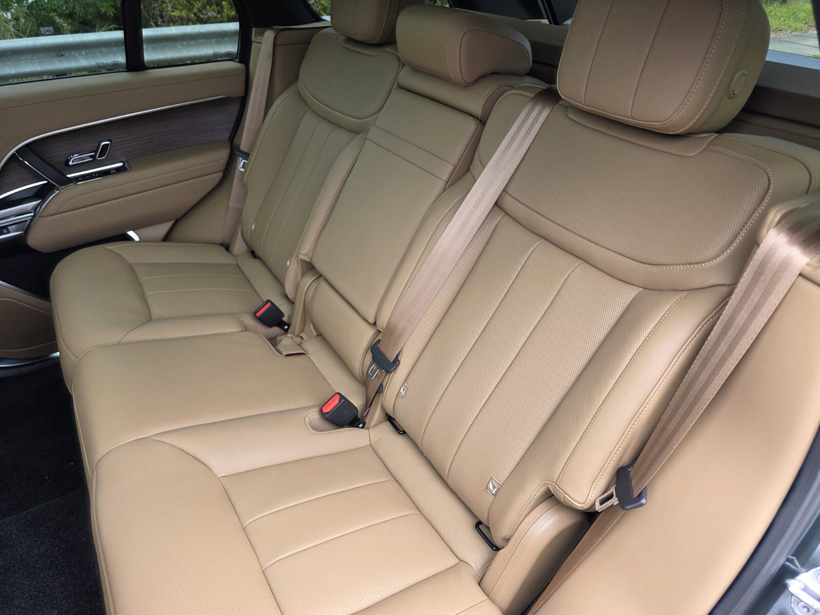 New 2026 Land Rover Range Rover SE AWD/4WD image 16