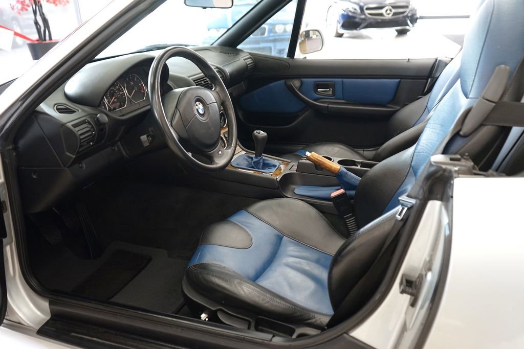 Used 2001 BMW Z3 3.0i RWD image 32