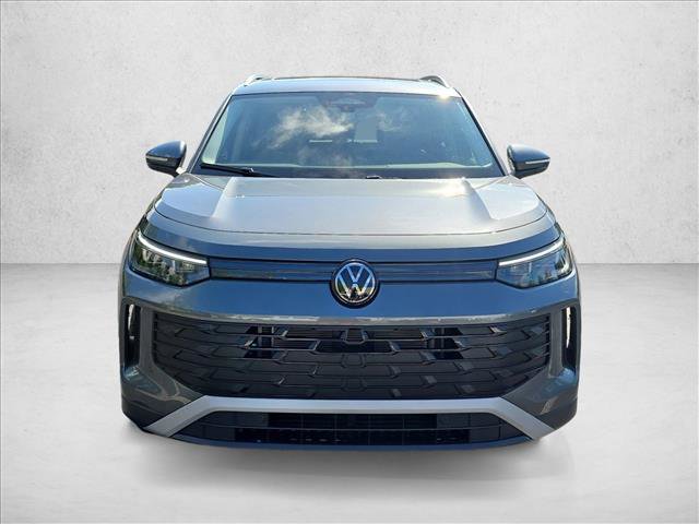 New 2026 Volkswagen Tiguan SE FWD image 2