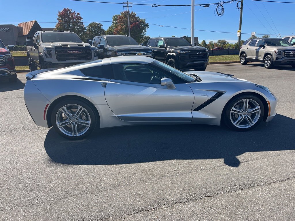 Used 2017 Chevrolet Corvette Stingray Coupe w/ 1LT image 6