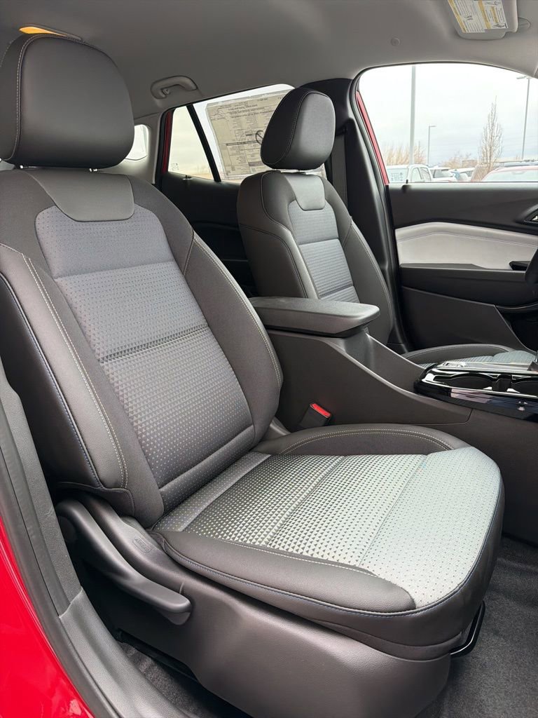 New 2026 Chevrolet Trax LT w/ Driver Confidence Package FWD image 8