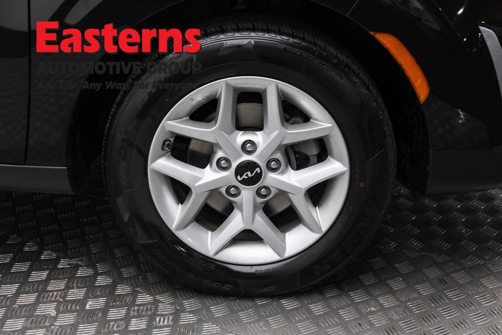 Used 2025 Kia Soul LX w/ LX Technology Package image 31