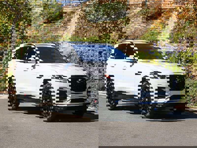 Used 2023 Jaguar F-PACE S image 8