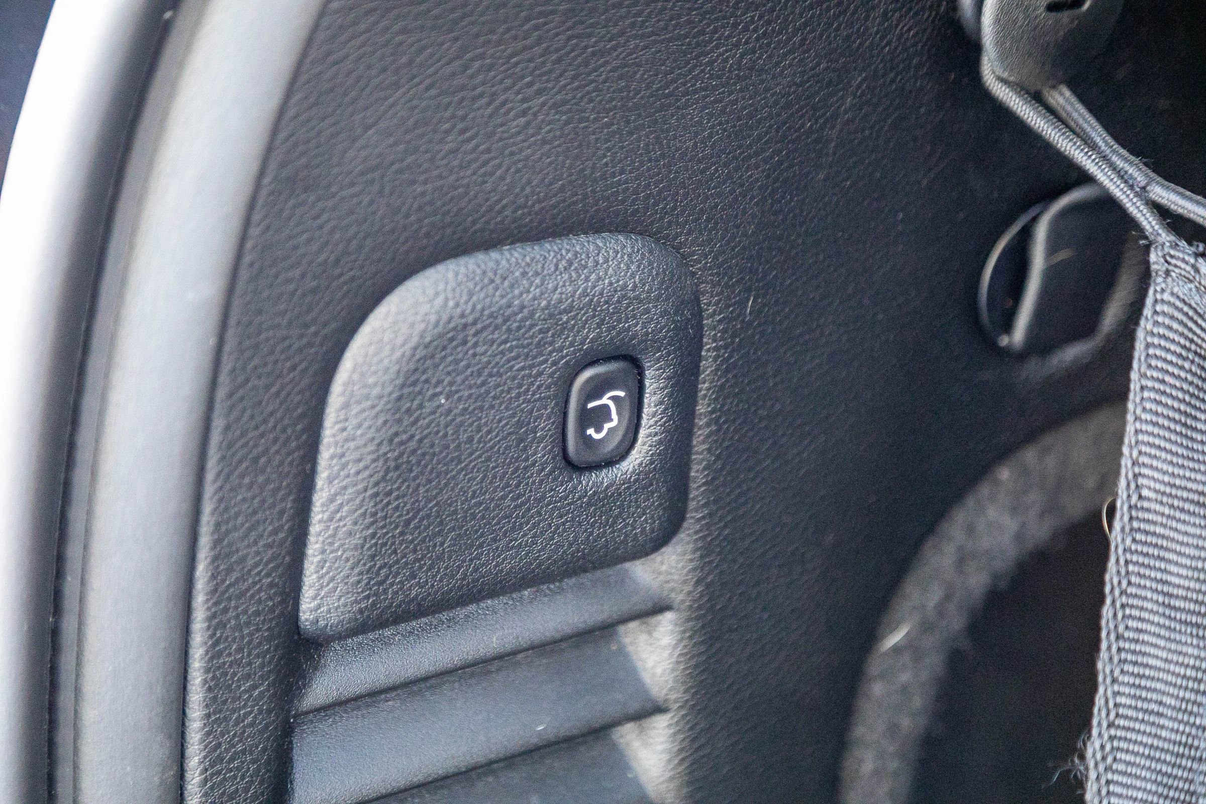 Used 2020 Jeep Grand Cherokee Altitude image 36